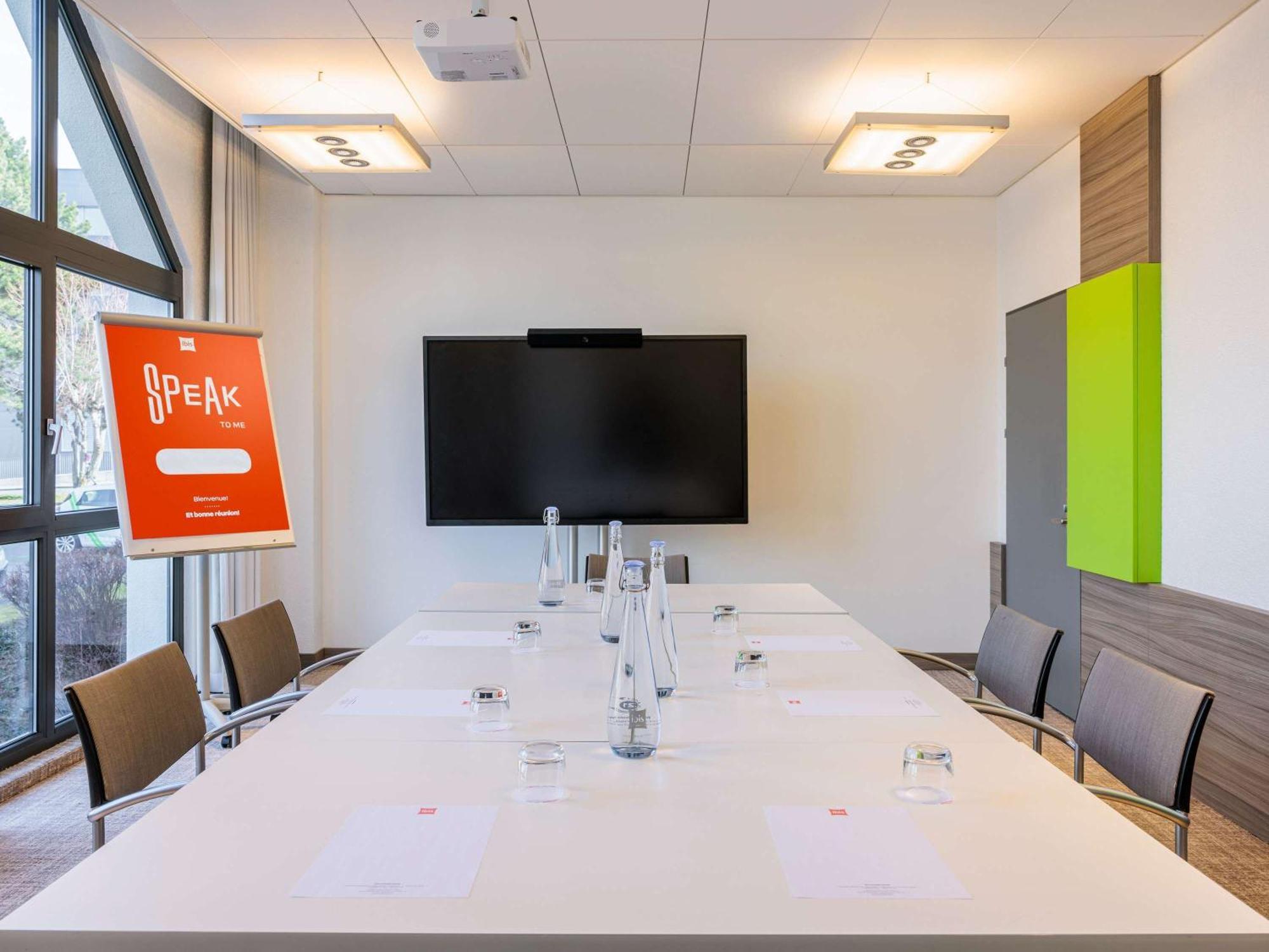 Ibis Lausanne Crissier Dış mekan fotoğraf